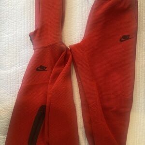 Nike Sportswear Winterized Tech Youth Red Size Small Hoodie And Medium Pants